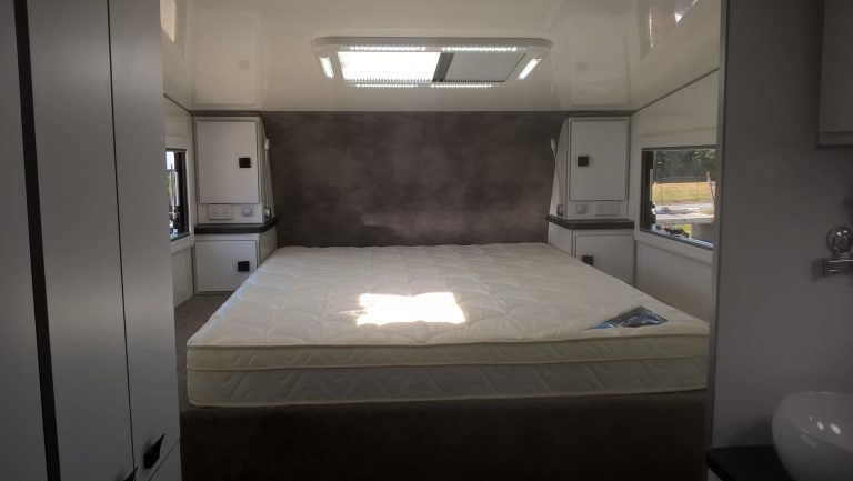 wp-20191129-13-00-06-pro-wfmjvuvapajf